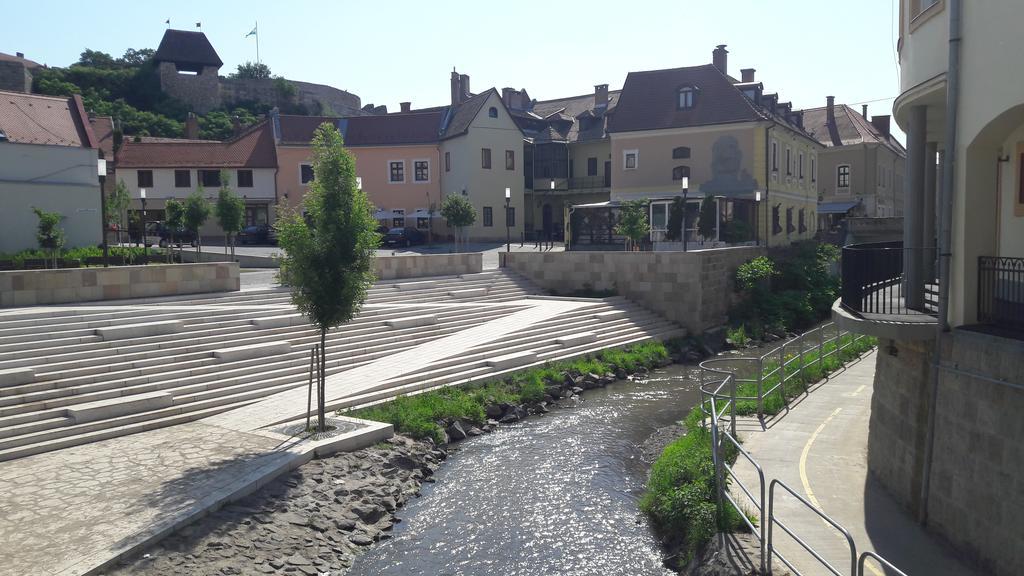 Orchidea Apartman Eger Exterior foto
